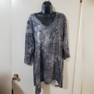 Gray Paisley Women's Top With Metallic Embellishments & Asymmetrical Hem XL